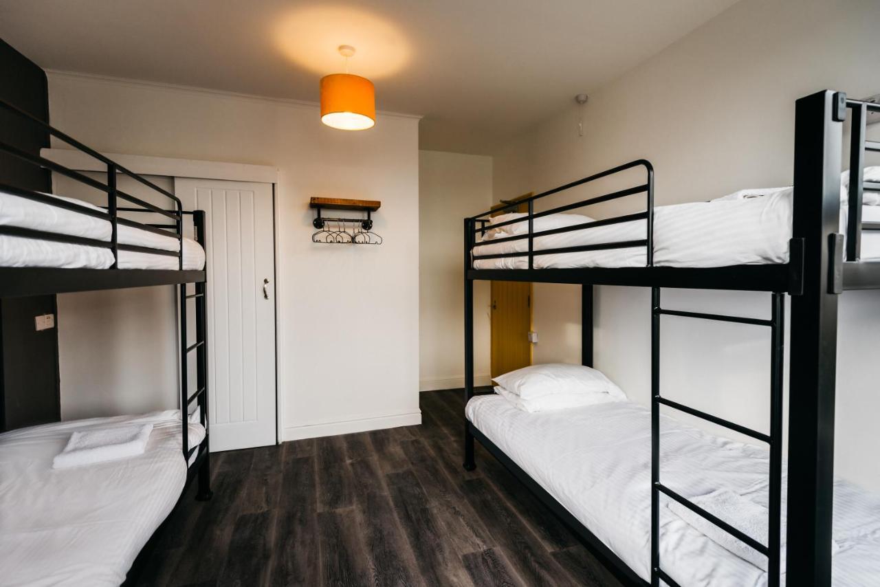 Mordon Bar And Lodge New Quay Екстериор снимка