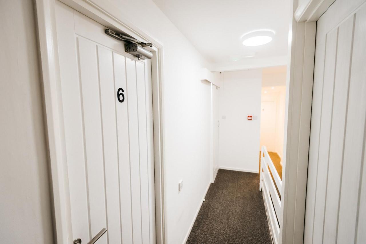 Mordon Bar And Lodge New Quay Екстериор снимка