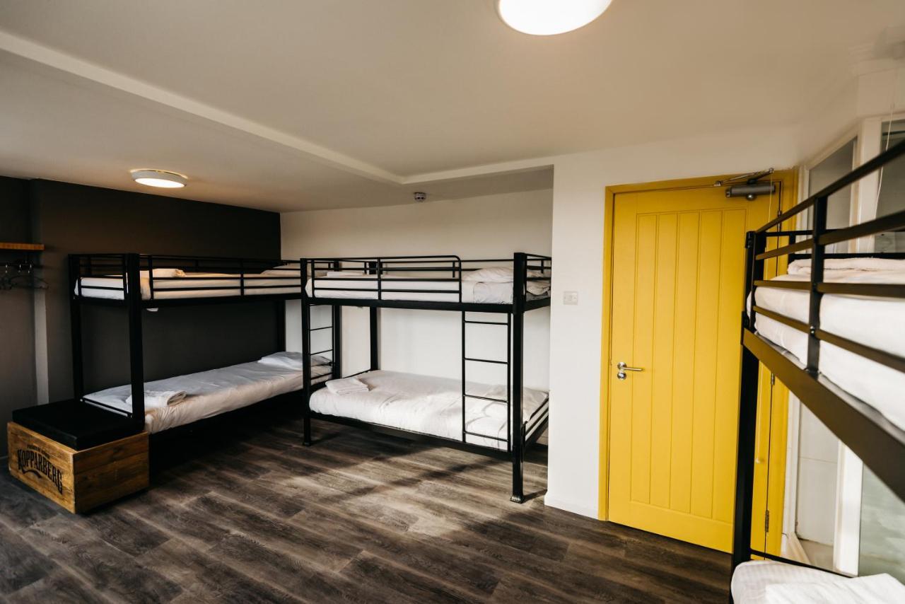 Mordon Bar And Lodge New Quay Екстериор снимка